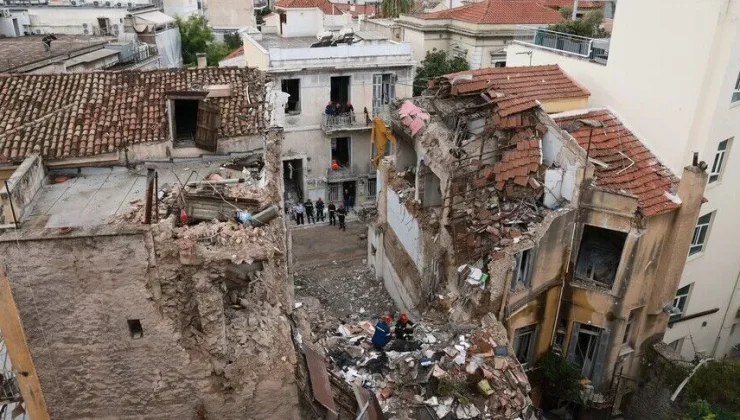 Atina’da patlama sonucu yıkılan binada ölü sayısı altıya yükseldi