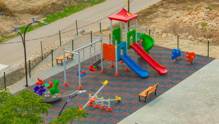 Sazlıköy’de yapılan park açıldı