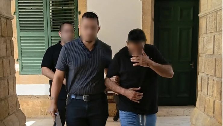 Kanunsuz Ateşli Silah Taşıma Ateş Açma suçlarından tutuklanan E.D. mahkemeye çıkarıldı.