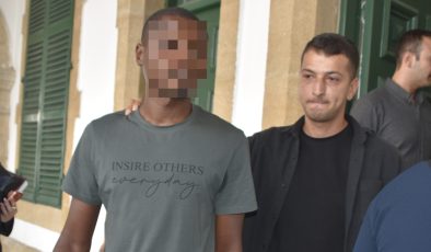 ikamet izinsiz meselesi ile ilgili olarak tutuklanan zanlı N.M.S. yeniden mahkeme huzuruna çıkarıldı