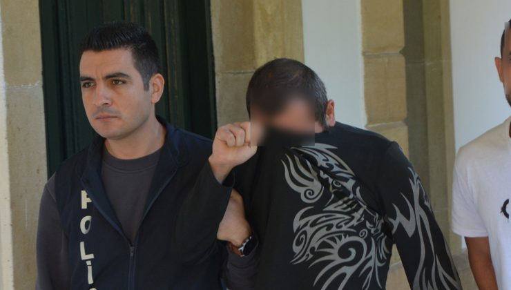 Lefkoşa’da meydana gelen “Kanunsuz Uyuşturucu Madde Hintkeneviri Alma ve Tasarruf” suçlarından tutuklanan zanlı B.H. mahkeme huzuruna çıkarıldı.