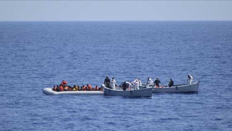 Kürekli tekne alabora oldu..21 kişi kurtarıldı