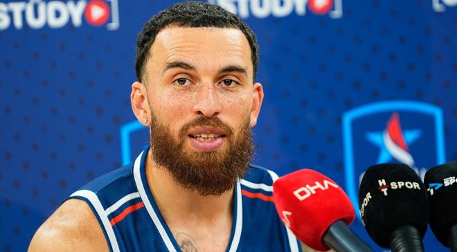 Anadolu Efes’te Mike James: “İyi bir takım kurduk”