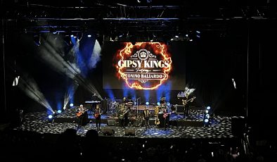 Gipsy Kings, Harbiye’de Tonino Baliardo öncülüğünde sahne aldı
