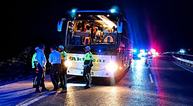 Manisa’da otobüs kazası: 18 kişi yaralandı