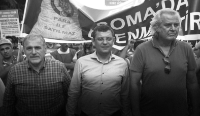Özgür Özel, Tarık Akan’ı ölümünün 10. yılında saygıyla andı