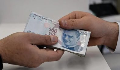 Tüketici kredileri sert fren yaptı