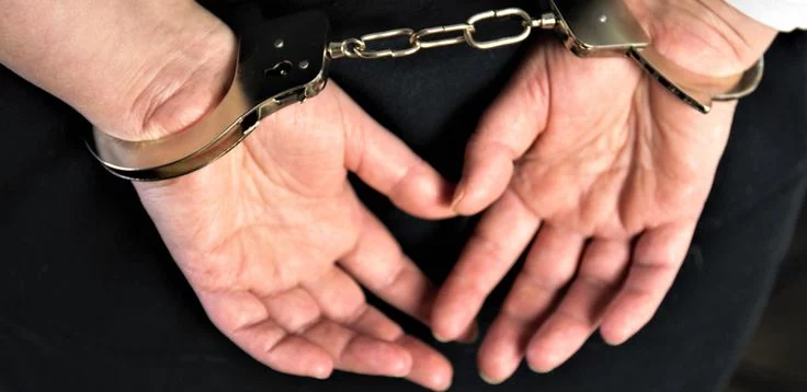 KKTC’de hakkında yakalama kararı bulunan kişi Antalya’da yakalandı