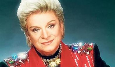 Zeki Müren’in 1980’de aldığı karar şaşırttı!