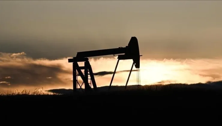 Brent petrolün varili 99,79 dolardan işlem görüyor