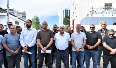 EL-SEN grevinde ikinci gün… Tuğcu: “Taleplerimiz yerine getirilene kadar tüm bölgelerde ve Teknecik’te eylemlerimiz sürecek”