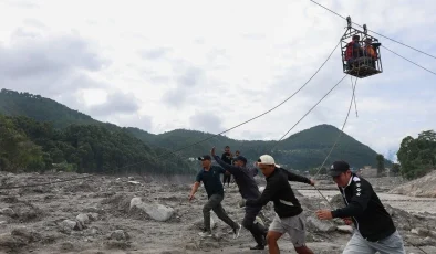 Nepal’de sel felaketinde kaybolan binlerce kişi için arama kurtarma çalışmaları sonlandırılacak