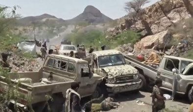 Yemen ordusu: Husi hedeflerine düzenlenen 2 bin 103 saldırıda 1860 kişi öldü veya yaralandı
