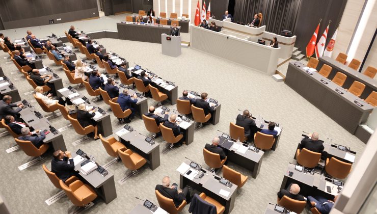 Meclis Genel Kurulu genel seçimlerin 6 Aralık’ta yerel seçimlerle birlikte yapılmasını onayladı