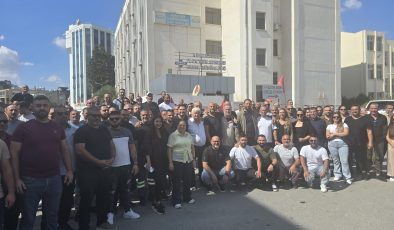 El-Sen’in grevi devam ediyor…Kamuda örgütlü dört sendikayla toplantı yapılacak