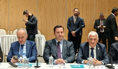 Özçınar, TDBB Yönetim Kurulu toplantısına katıldı