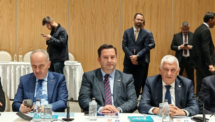 Özçınar Türk Dünyası Belediyeler Birliği toplantısına katıldı