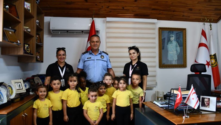 Küçücüğüm Okul Öncesi ve Etüt Merkezi öğrencileri Güzelyurt Polis Müdürlüğü’nü ziyaret etti