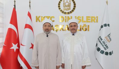 Diyanet İşleri Başkanı Arpaguş, Din İşleri Başkanı Moral’ı ziyaret etti