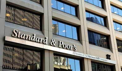 S&P, İngiltere’nin kredi notunu teyit etti