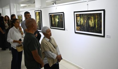 Emel Sefer’in, “İçimdeki Sınır-Fiziksel Bölünmüşlüğün Psikolojik Portresi Sergisi” yarına kadar ziyaret edilebilecek