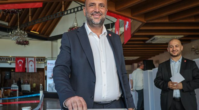 Çeler ve Ekinci, Milletvekili Aday Belirleme ve Sıralama Kurultayı’nda sandık başında