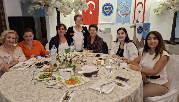 Özgür Hizmet Derneği, özel eğitim okullarının yararına yemek düzenledi
