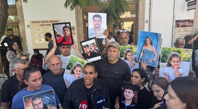 Gemi faciasında yakınlarını kaybeden aileler Girne Mahkemesi önünde adalet taleplerini yineledi