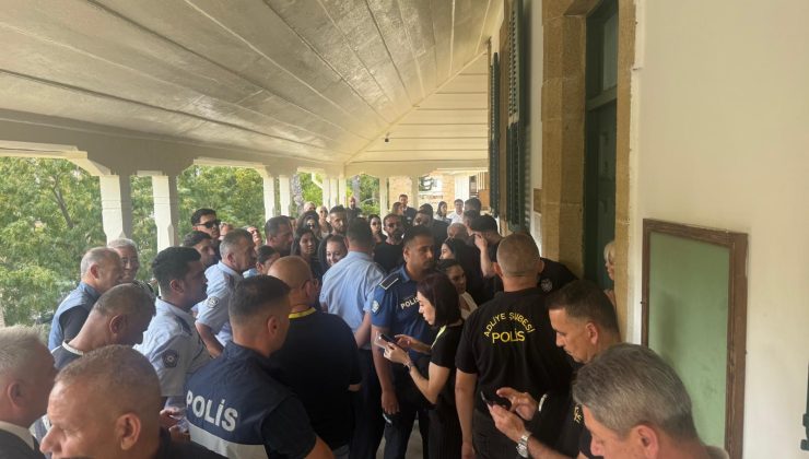 Fatma Ünal’ın sahte diploma davasında karar 13.30’da açıklanacak… Mahkeme sanığı tüm davalardan suçlu buldu