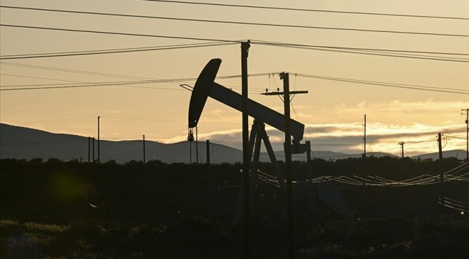 Brent petrolün varili 111,22 dolardan işlem görüyor