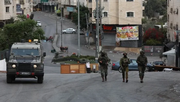 İsrail ordusu, işgal altındaki El Halil’deki abluka ve saldırılarını 7. gününde sürdürüyor