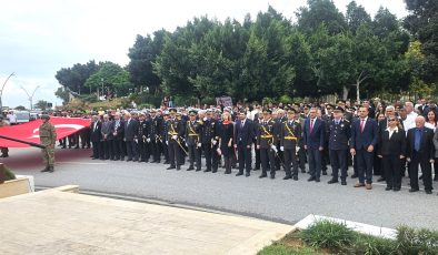 Cumhuriyet Bayramı ilçelerde törenlerle kutlandı