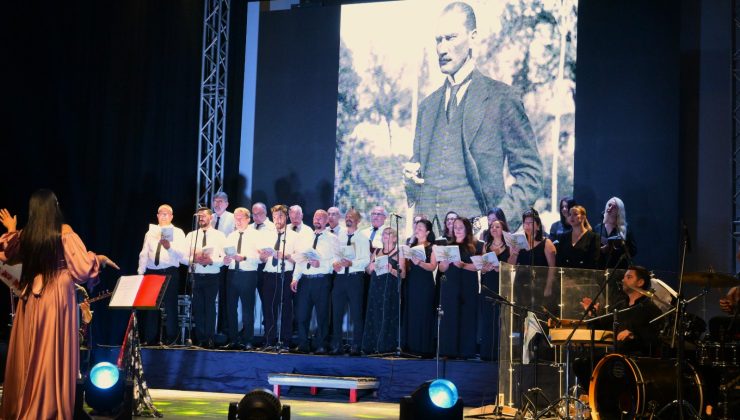 LBO Halk Müziği Korosu konser verdi