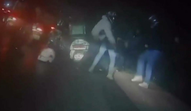 Ablasıyla ilişkisine karşı çıkan kuryeye çete pususu! Dehşet anları kamerada