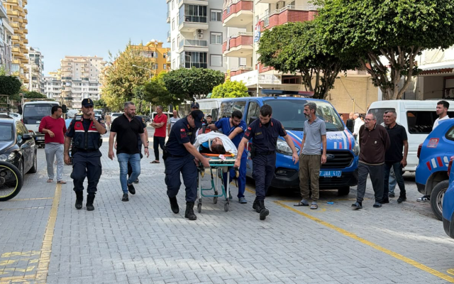Alanya’da dehşet: Kız kardeşini balkondan attı, ardından kendini vurdu