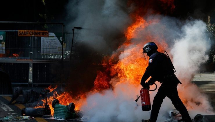Fransa’da sokaklar savaş alanına döndü!