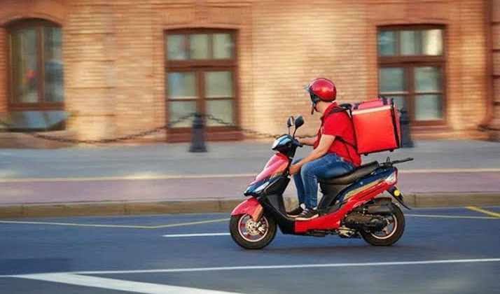 Limasol’da paketçiye saldırı