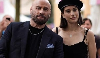 John Travolta’nın kızı podyuma çıktı!