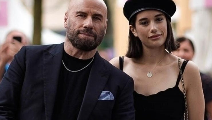 John Travolta’nın kızı podyuma çıktı!
