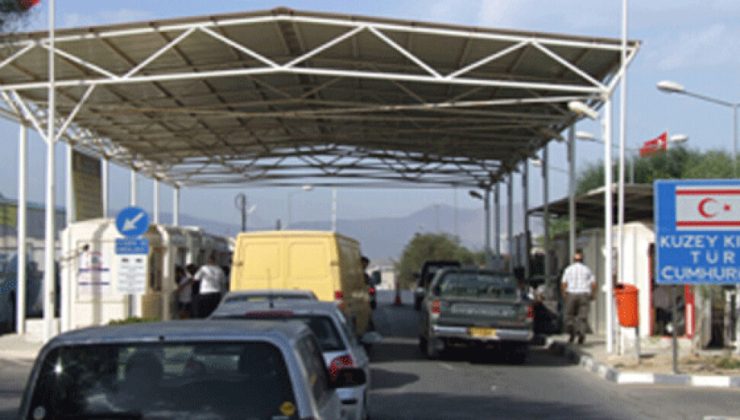 Kıbrıslı Rumlar benzin için KKTC’ye geçiyor